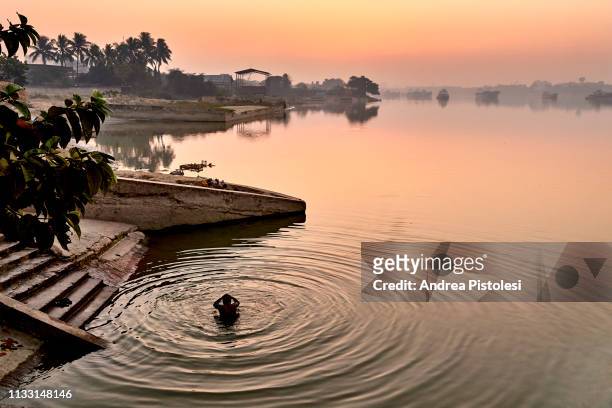 sunrise in kolkata river port, india - west bengal stock pictures, royalty-free photos & images
