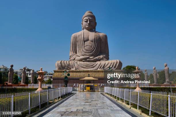the great buddha statue in bodhgaya, india - ブッダガヤー ストックフォトと画像
