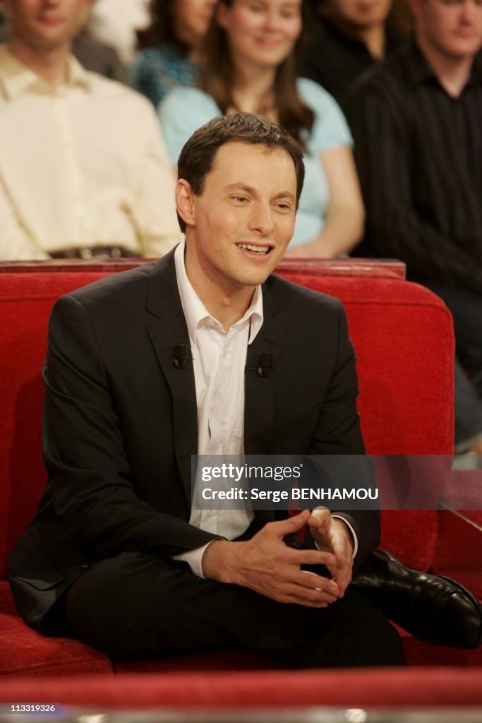 Dave On 'Vivement Dimanche' Tv Show. On March 29Th, 2006. In Paris, France