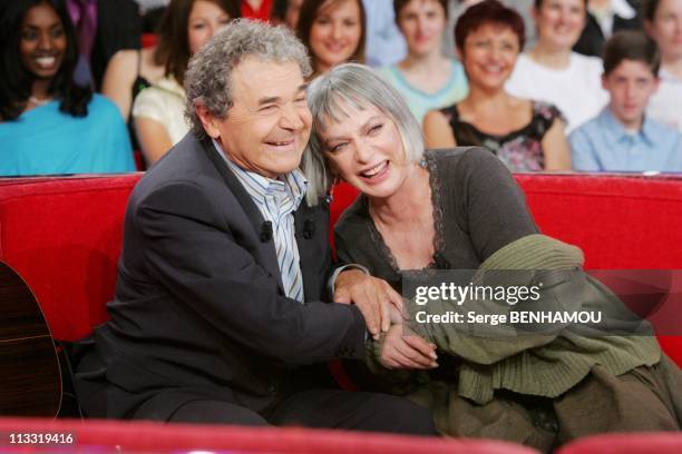 Pierre Perret On 'Vivement Dimanche' Tv Show - On April 19Th, 2006 - In Paris, France - Here, Pierre Perret And Marie Laforet