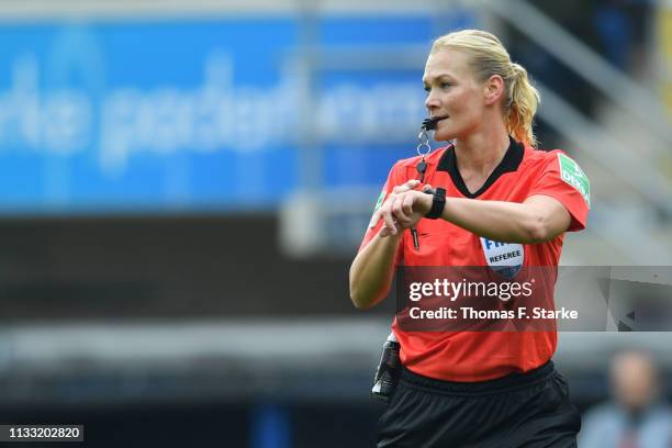 Referee Bibiana Steinhaus whistles during the Second Bundesliga match between SC Paderborn 07 and FC St. Pauli at Benteler Arena on March 02, 2019 in...