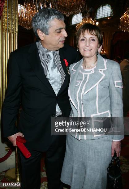 Delivery Of Decorations By The President Jacques Chirac At Elysee Palace In Paris, France On May 03, 2007 - Enrico Macias and his wife Suzy.