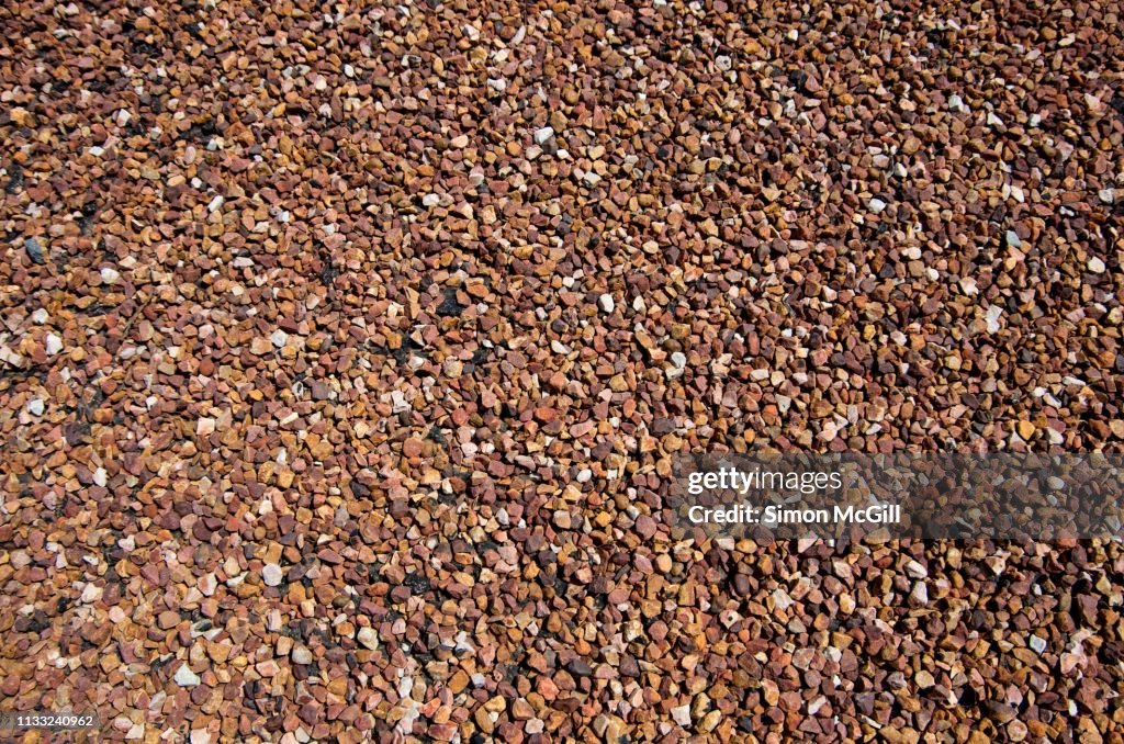 Red scoria (volcanic, lightweight, porous rock)