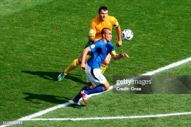 Fabio CANNAVARO of Italy and Mark VIDUKA of Australia during the FIFA World Cup match between Italy and Australia in the Fritz-Walter-Stadion,...