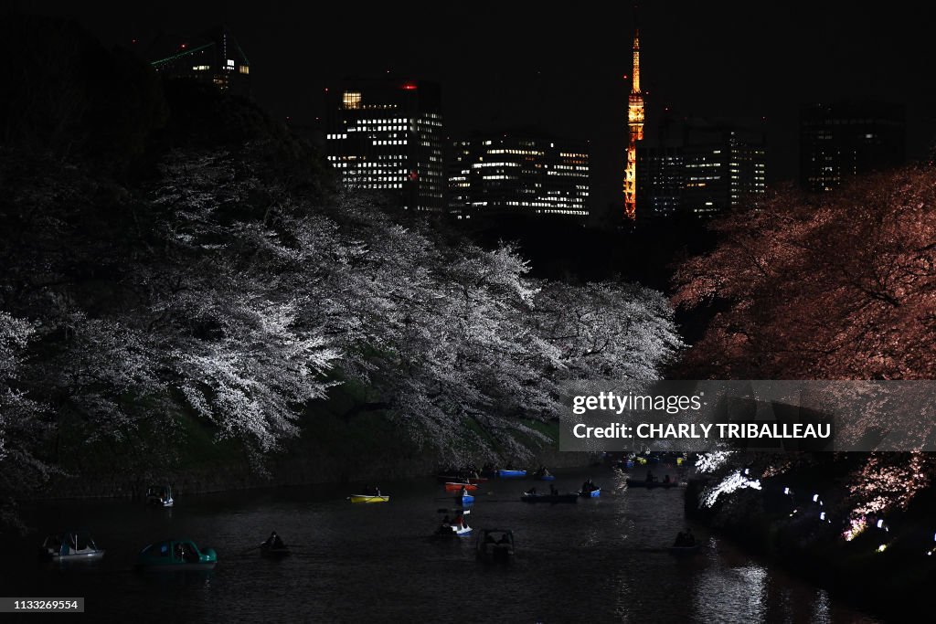 TOPSHOT-JAPAN-WEATHER-SPRING