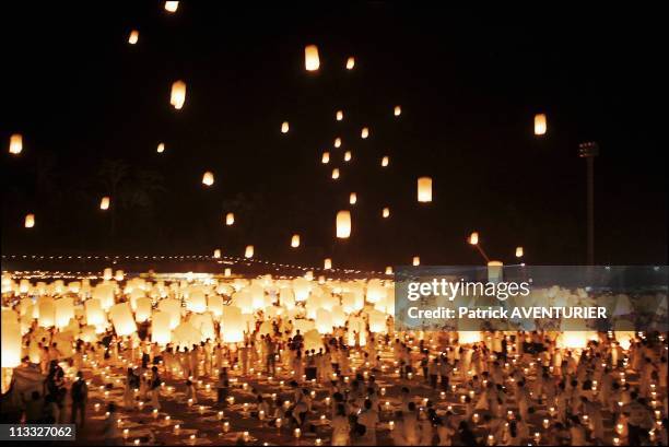 Candles And 2000 Lanterns Lit In Memory Of Tsunami Victims In Phuket, Thailand On January 19Th, 2005 - 10 000 Persons And 2000 Bonzes Lit 20,000...