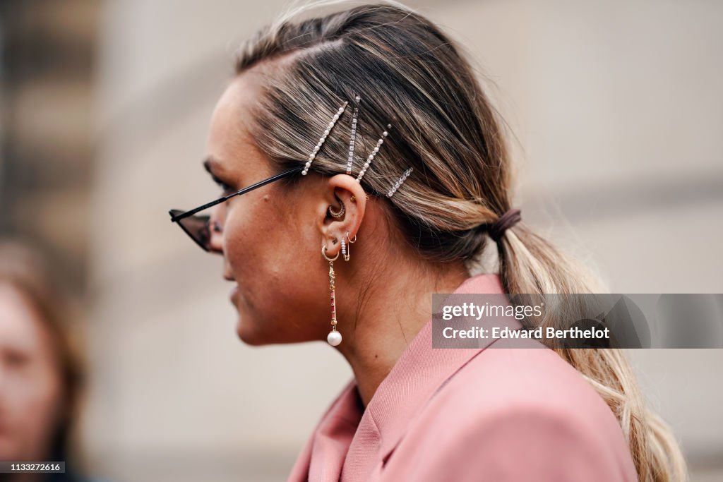 Street Style - Paris Fashion Week Womenswear Fall/Winter 2019/2020 : Day Six