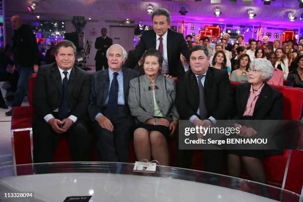 Simone Veil On 'Vivement Dimanche' Tv Show In Paris, France On December 05, 2007 - Jean Veil; Antoine Veil; Simone Veil; Pierre-Francois Veil ;...