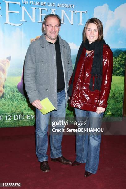 'Le Renard Et L'Enfant' Premiere At Grand Rex In Paris, France On November 18, 2007 - Laurent Fignon and her companion