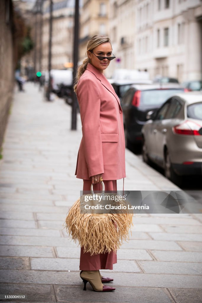 Street Style - Paris Fashion Week Womenswear Fall/Winter 2019/2020 : Day Six