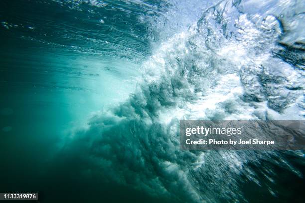 under the surf - boulevard of broken dreams stockfoto's en -beelden