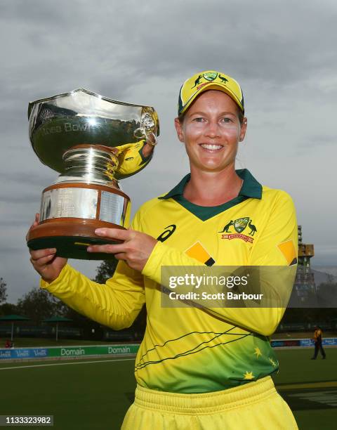 Meg Lanning of Australia poses with the Rose Bowl trophy after winning game three of the One Day International Series between Australia and New...