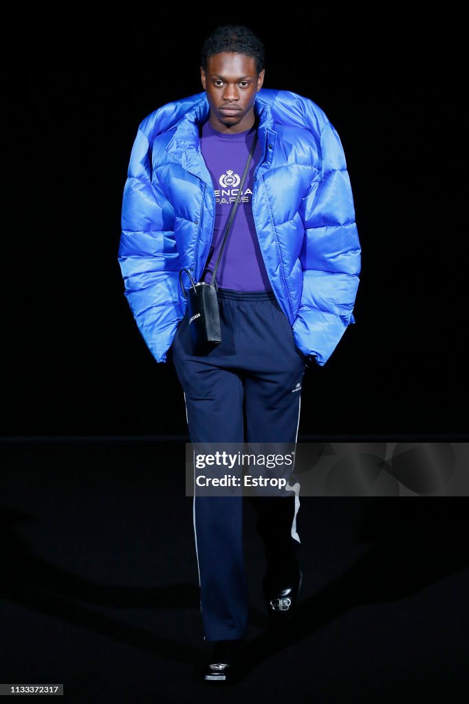 Balenciaga : Runway - Paris Fashion Week Womenswear Fall/Winter 2019/2020