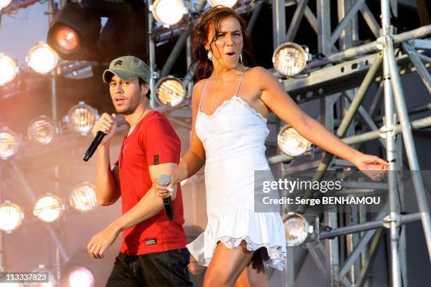 'Fete De La Musique 2008' In Paris, France On June 21, 2008 - Nadiya and Enrique Iglesias.