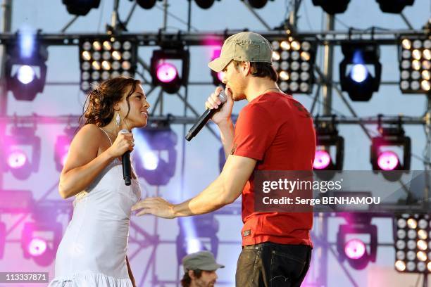 'Fete De La Musique 2008' In Paris, France On June 21, 2008 - Nadiya and Enrique Iglesias.