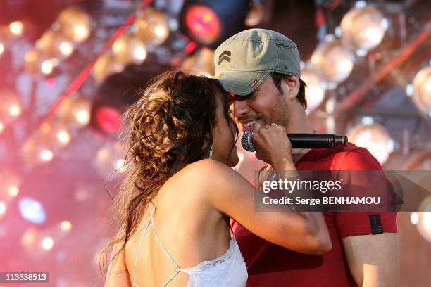 'Fete De La Musique 2008' In Paris, France On June 21, 2008 - Nadiya and Enrique Iglesias.