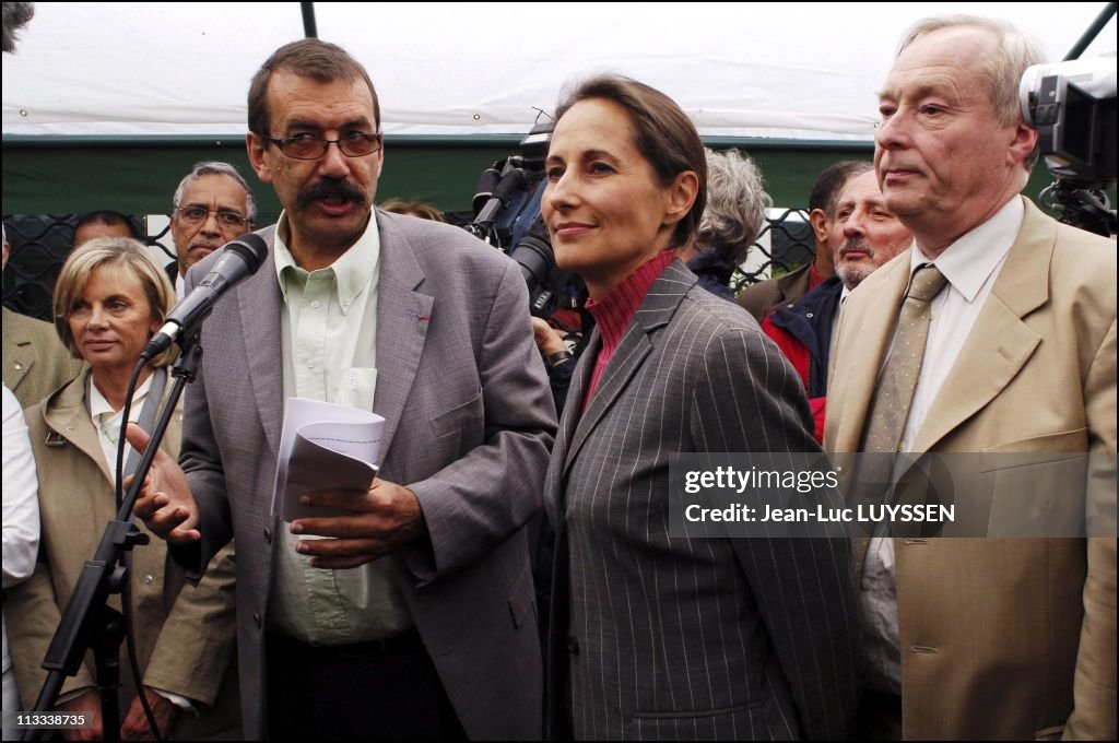 Displacement Of Segolene Royal In Bondy On Seine Sain Denis. On May 31St, 2006. In Bondy, France