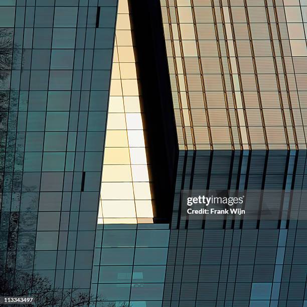 windows in modern building - wijn stock pictures, royalty-free photos & images