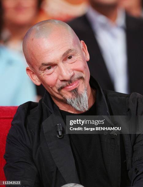 Vivement Dimanche' Tv Show In Paris, France On September 09, 2008 - Florent Pagny.