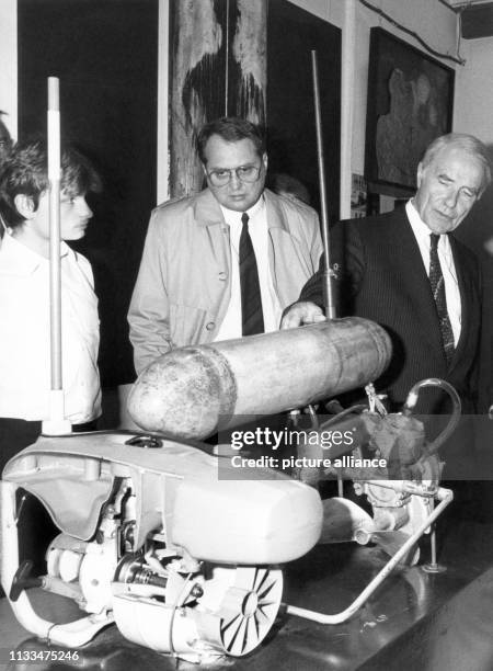 Mit diesem Mini-U-Boot gelang 1968 einem DDR-Bürger die Flucht über die Ostsee. Dieses Exponat ist Teil einer Ausstellung der "Arbeitsgemeinschaft...