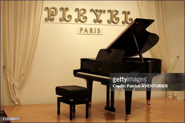 probabilidad pasillo lila 217 fotos e imágenes de Pleyel Pianos - Getty Images