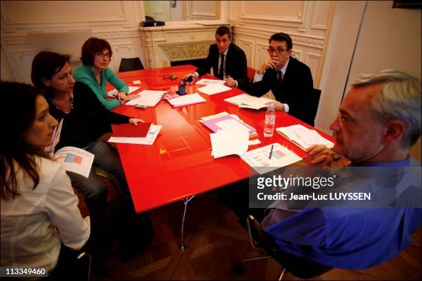 Exclusive - A Week At The French Socialist Presidential Candidate Segolene Royal'S Campaign Headquarter In Paris, France On February 08, 2007 -...
