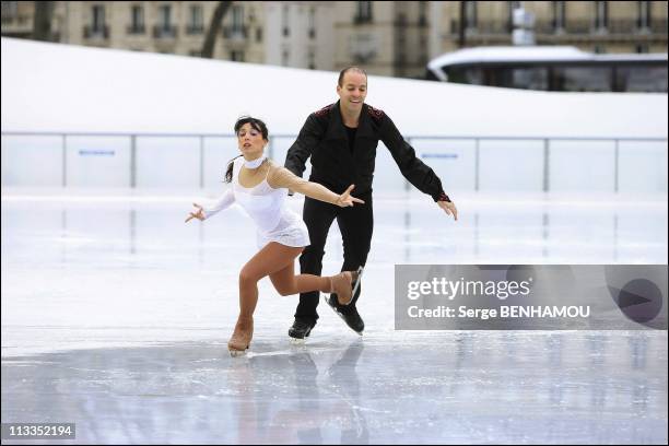 Sarah Abitbol And Stephane Bernadis Present Their Show On The Forecourt Of The Hotel De Ville In Paris, France On December 02, 2006 - Sarah Abitbol...