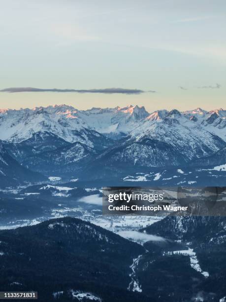 bayern - walchensee winter - sonnenuntergang sonnenaufgang landschaft imagens e fotografias de stock