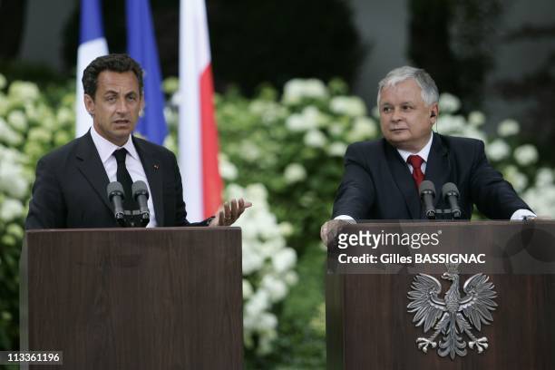 France'S President Nicolas Sarkozy And Poland President Lech Kaczinski Press Conference In Warsaw, Poland On June 14, 2007 -
