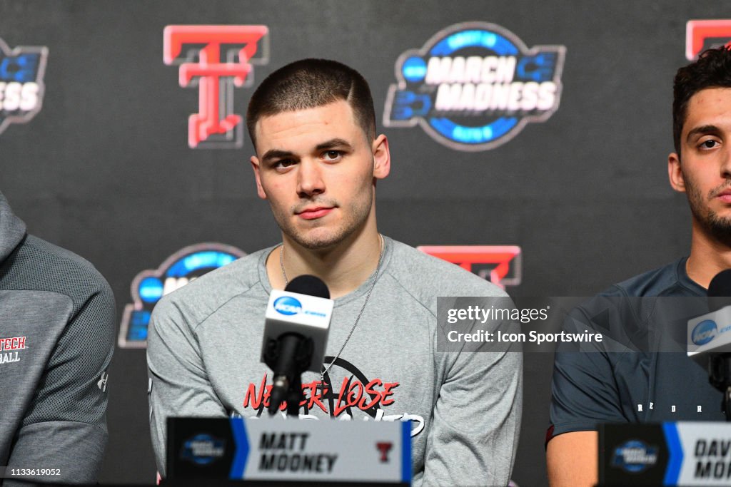 NCAA BASKETBALL: MAR 29 Div I Men's Championship - Elite Eight - West Regional Press Conference