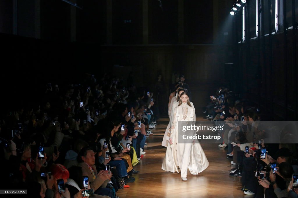 Beautiful People : Runway - Paris Fashion Week Womenswear Fall/Winter 2019/2020