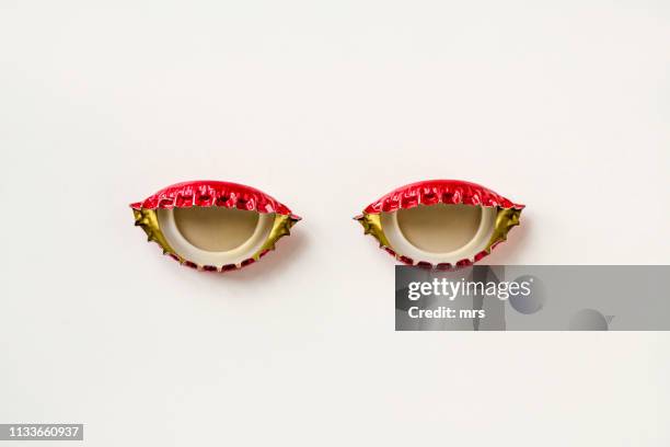 bottle caps - bottle cap stock pictures, royalty-free photos & images