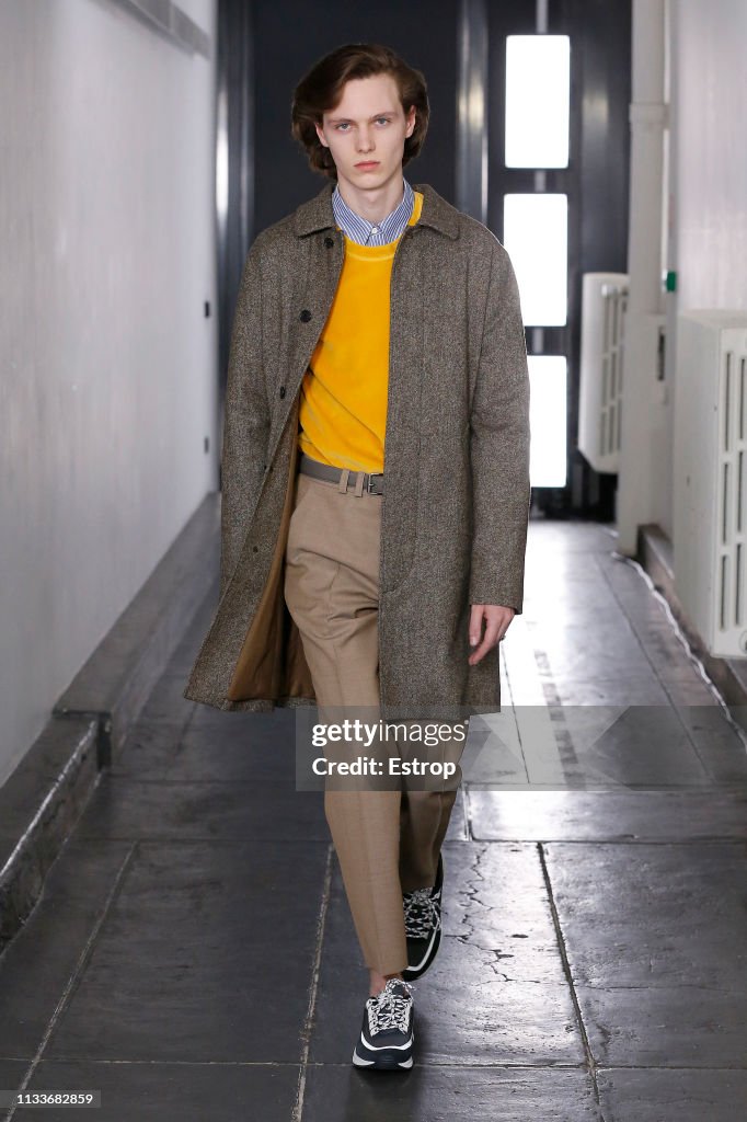 A.P.C : Runway - Paris Fashion Week Womenswear Fall/Winter 2019/2020