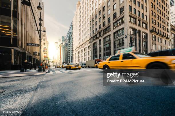 ny city traffic - nyc streets stock pictures, royalty-free photos & images