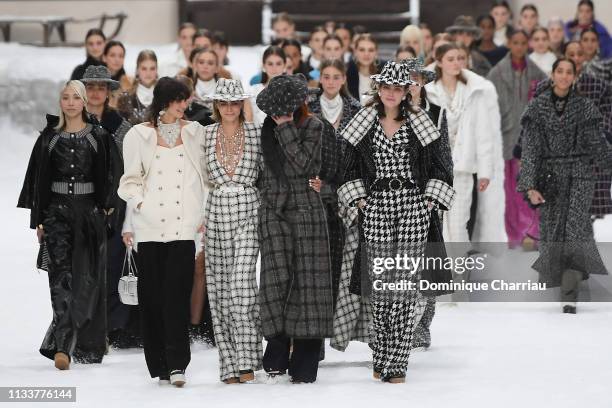 Cara Delevingne and models walk the runway during the Chanel show as part of the Paris Fashion Week Womenswear Fall/Winter 2019/2020 on March 05,...