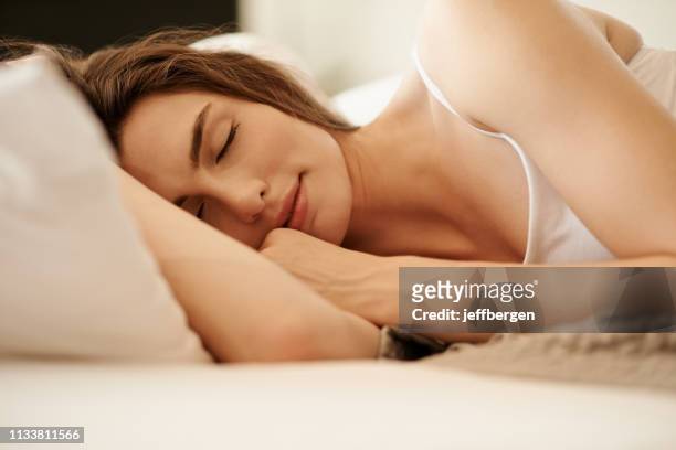 rust is goed voor de ziel - slapen stockfoto's en -beelden