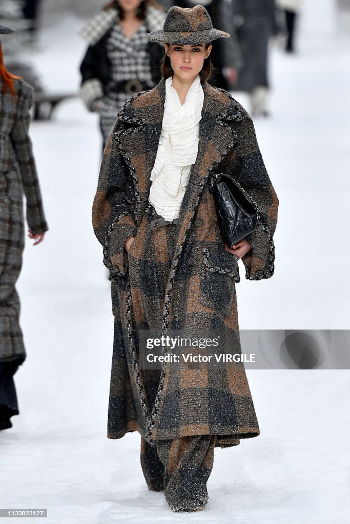 Chanel - Runway - Paris Fashion Week Womenswear Fall/Winter 2019/2020