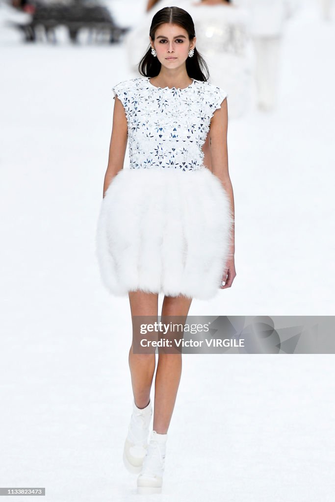 Chanel - Runway - Paris Fashion Week Womenswear Fall/Winter 2019/2020
