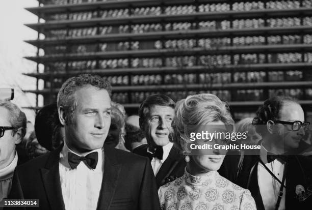 American actors Paul Newman and Joanne Woodward on the red carpet at the 41st Academy Awards, held at the Dorothy Chandler Pavilion, Los Angeles, US,...