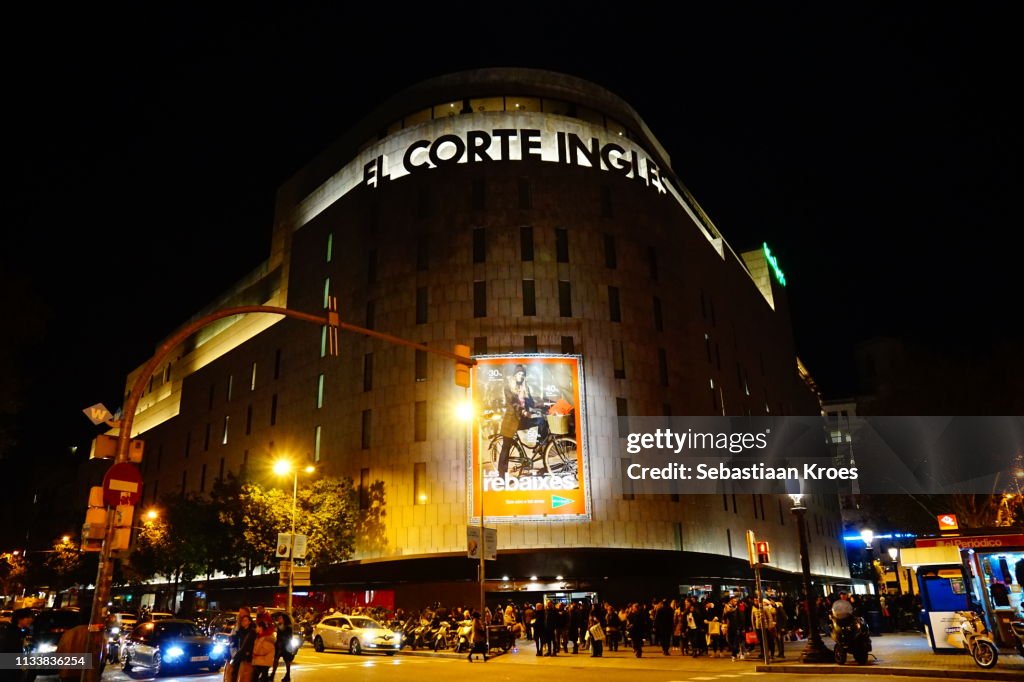 Overview on Department Store, El Corte Ingles, Barcelona, Spain