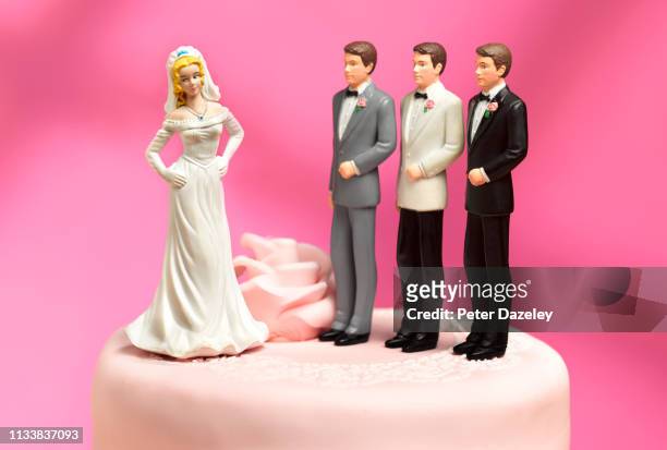 bride and three choices of ex boyfriends to be groom - betrayal photos et images de collection