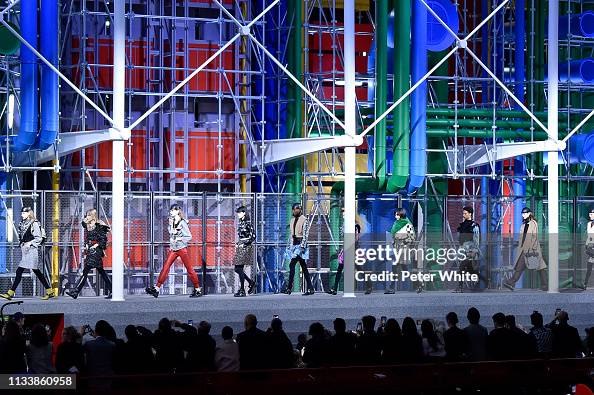 Louis Vuitton : Runway - Paris Fashion Week Womenswear Fall/Winter 2019/2020 Louis Vuitton : Runway - Paris Fashion Week Womenswear Fall/Winter 2019/2020
