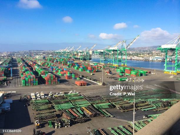 port of los angeles from above - san pedro los angeles stock pictures, royalty-free photos & images