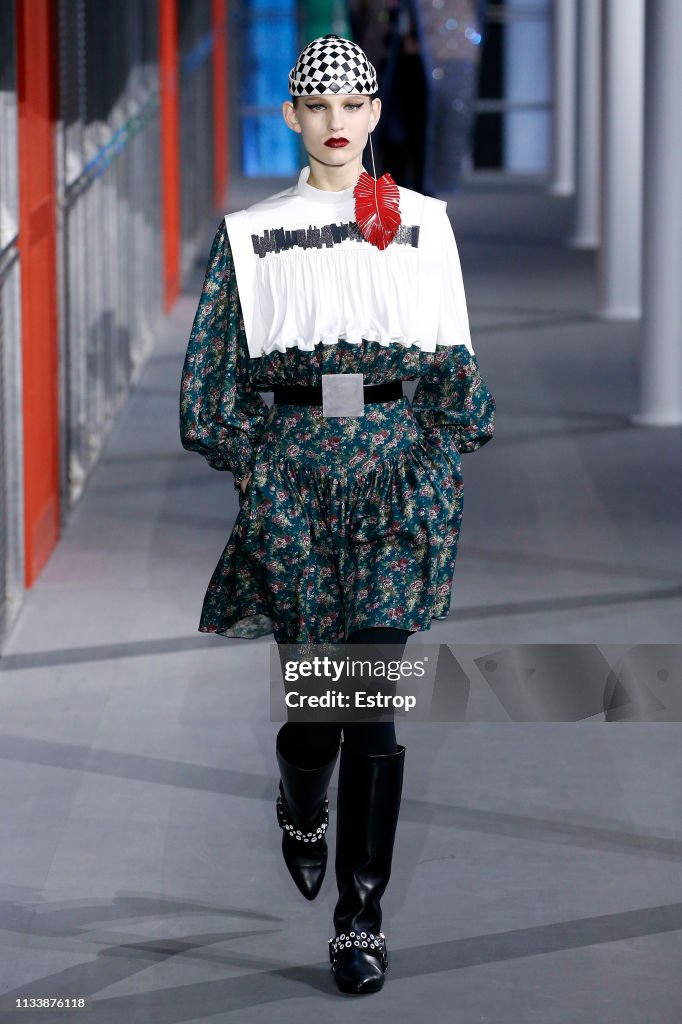 Louis Vuitton : Runway - Paris Fashion Week Womenswear Fall/Winter 2019/2020