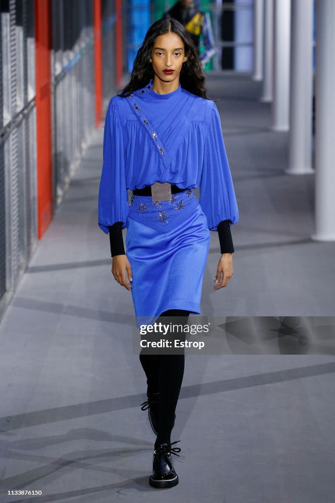 Louis Vuitton : Runway - Paris Fashion Week Womenswear Fall/Winter 2019/2020