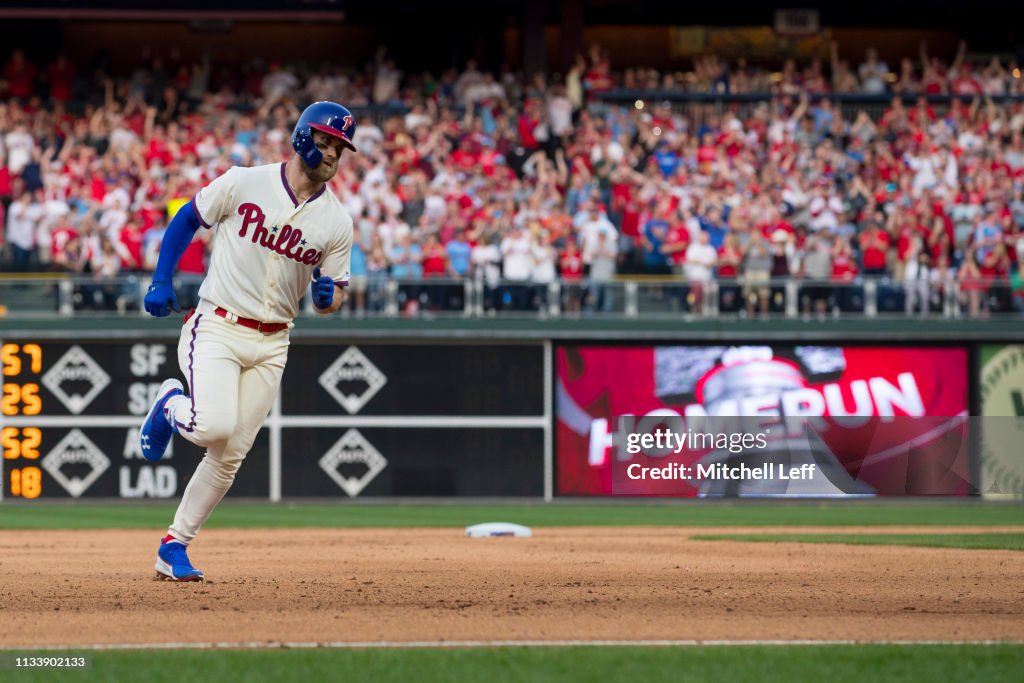 Atlanta Braves v Philadelphia Phillies