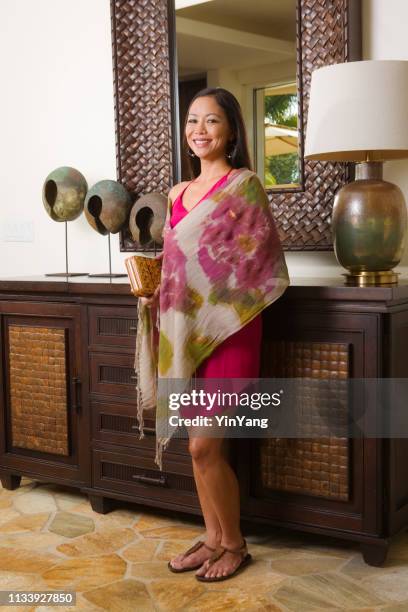 young fashionable woman in vacation resort hotel cruise ship lobby - traje a rigor imagens e fotografias de stock