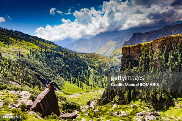 manali valley - himachal pradesh stock pictures, royalty-free photos & images