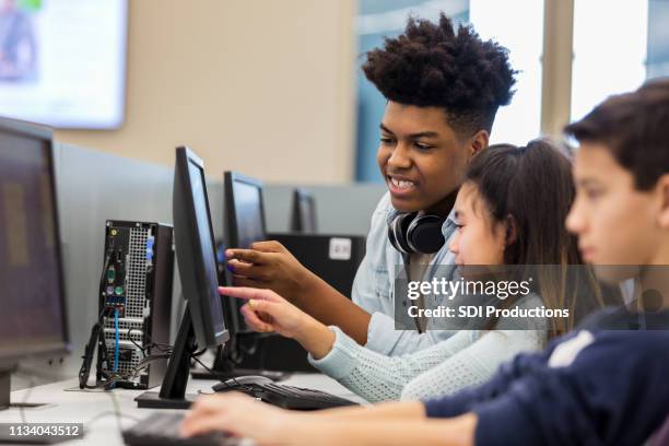 Computer Lab Students Photos and Premium High Res Pictures - Getty Images