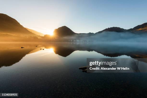 sunrise at buttermere - laje stock pictures, royalty-free photos & images